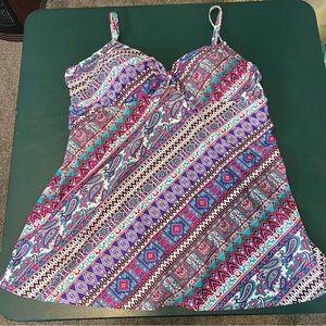 BNWOT Plus Size one piece swimsuit size 24